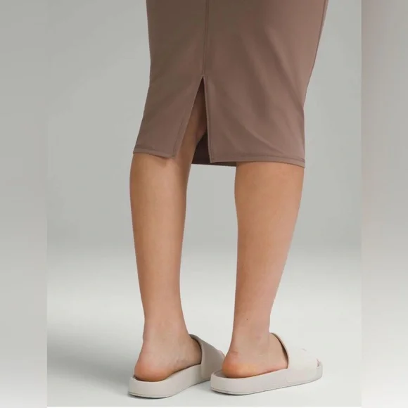 NWOT Lululemon Nulu Slim-Fit High-Rise Skirt in Taupetastic - Picture 4 of 9
